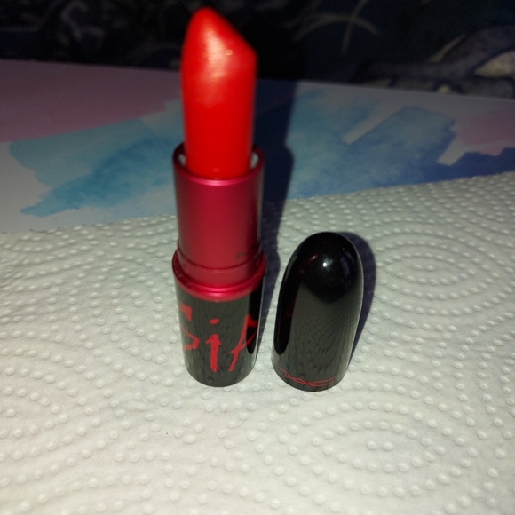 Mac cosmetics viva glam Sia lipstick - Picture 1 of 3